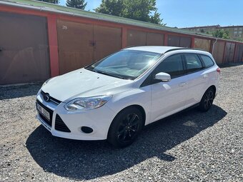 Prodám Ford Focus combi 1.6.92kw Rok výroby 2015 Najeto 14 - 10