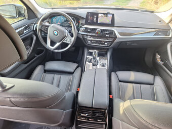 BMW 530d G31, 239.980km, Head Up - 10