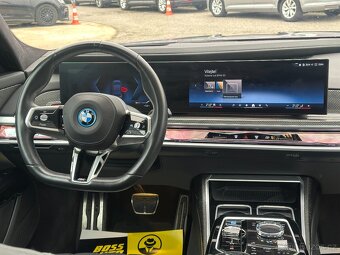 BMW I7 2022 - 10