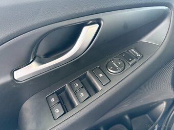 Hyundai i30 1.5TGDi,ZÁRUKA DO 9/2028,ČR,1.MAJITEL,SMART - 10
