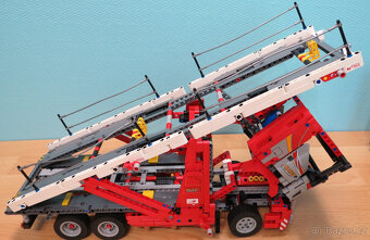 LEGO 42098 Kamion pro přepravu aut - 10