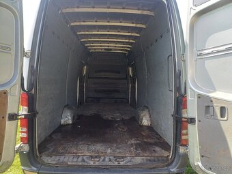 Mercedes-Benz Sprinter - 10