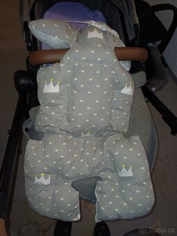 Kočárek Dvojkombinace Maxi Cosi + základna s isofixem - 10