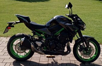 KAWASAKI Z900 - 10