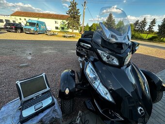 Can-am Spyder 990 RTS MY2011, pouze 400 Km - 10