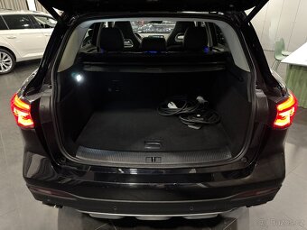 MG EHS PHEV Luxury 1.5 190kW AUT. 87tkm ACC kam 360° Keyless - 10