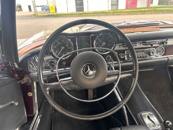 Mercedes Benz 280SL Pagoda - 10