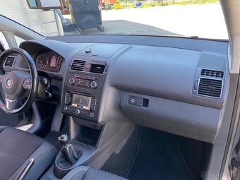 VW Touran 1.6 TDi 77kw manuál - 10