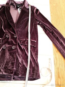 Nové sametové fialové sako M 38 Amisu New Yorker - 10