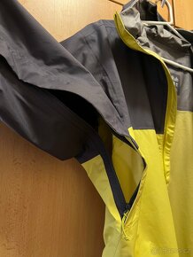 Nepromokavá bunda Rab Downpour Eco Jacket - graphene/zest - 10