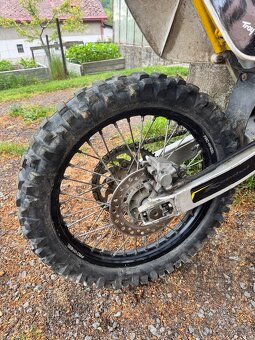 Suzuki RM 250 - 10