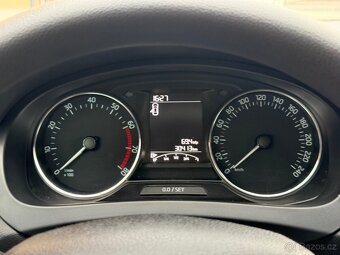 Škoda Rapid 1.2 TSI - nízký nájezd - 10