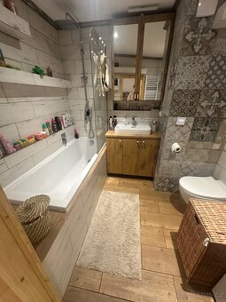 Prodej krásného bytu 3+1 s lodžií po rekonstrukci – klidná l - 10