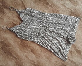 20ks dámské/dívčí oblečení. - 10