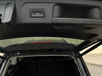 VW Touran 2.0 TDI DSG 7 míst - 10