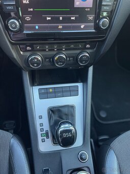 Škoda Octavia Combi 2.0 TDI Elegance DSG - 10