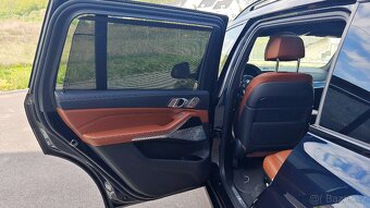 BMW X7 40iX - M - 7míst - DO 15.6.2025 - 10