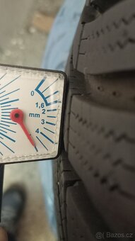 215/40 R18 ZIMNÍ, ujeto pár km (1 sezóna) - cena za 4 kusy - 10