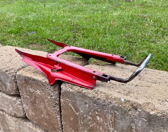 ČZ 125 175 250 sport - podsedlový rámeček - 10