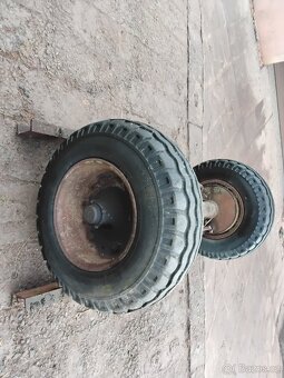 Náprava s kolama - 10