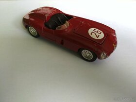 autíčka - modely Ferrari - 10