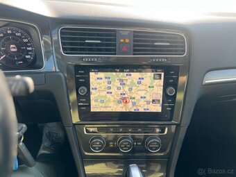 Volkswagen e Golf - 10