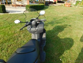 Suzuki Burgman 125 - 10