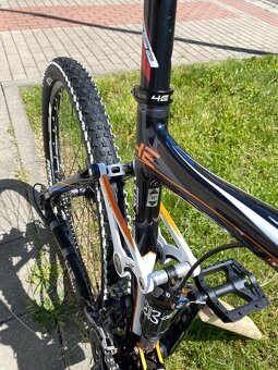 27.5" celoodpružené horské kolo 4ever rám 19" - 10