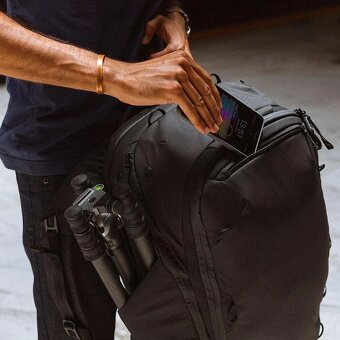 Peak Design Travel Backpack 45L černá - 10