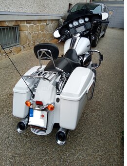 Harley - Davidson FLHXS Street Glide - 10