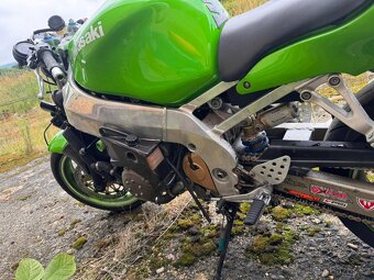 Kawasaki ninja zx9r 1999 - 10