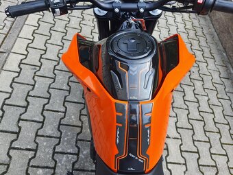 KTM 790 Duke - SUPER STAV - V TP 35 KW 159.900,- Kč - 10