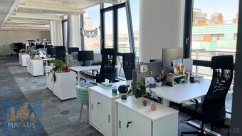 Pronájem kanceláře (315 m2), ul. Karolinská, Praha 8 - Karlí - 10