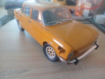 Skoda 100L 1:8 deagostini - 10
