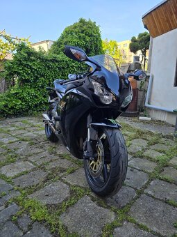 Honda cbr 1000 rr - 10