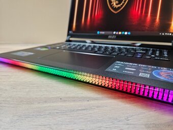 i9-13980HX_17" 240HZ_MSI RAIDER GE78HX_16GB_RTX 4070 8GB - 10