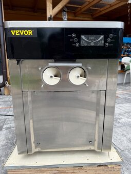 Pultový zmrzlinový stroj VEVOR - 10