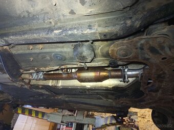 VW Bora 1.6 16v díly - 10