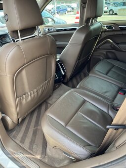 Porsche Cayenne - 10