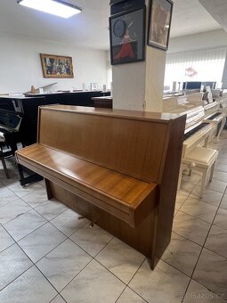Steinway & Sons mod. Z 114 se zárukou 5 let, doprava zdarma - 10