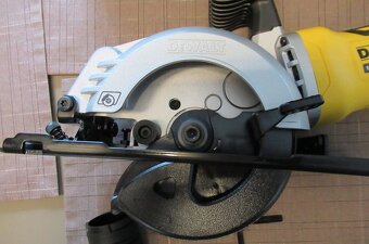 Dewalt 18V aku ruční pila DCS571NT s kufrem TSTAK - 10