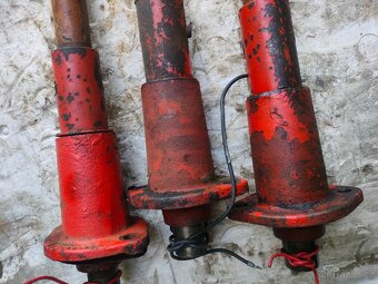 KUHN 280 SHRNOVAČ -- ruzné díly - 10