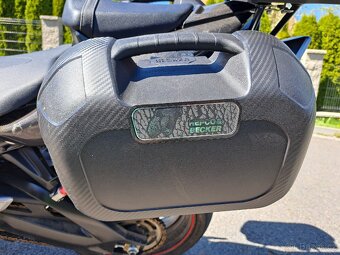 Suzuki B-King 2011 + 3 kufry - 10