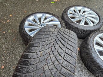 Škoda Octavia - zimní orig. ALU sada Perseus 5x112 R18 - - 10
