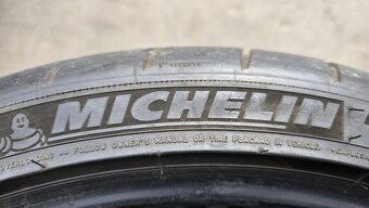 Letní pneu 245/35/20 Michelin - 10