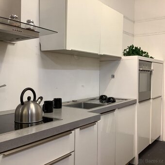 Moderní kuchyňská linka NOLA - 10