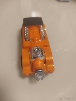 Hot Wheels auta - 10