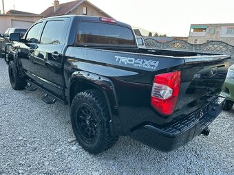 2017 Toyota Tundra Platinum 1794 5,7 V8 kola 35” lift 3” - 10
