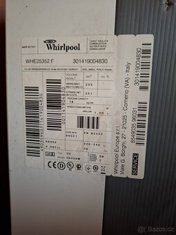 Pultový mrazák Whirlpool WHE 25352 F, objem 255 litrů - 10