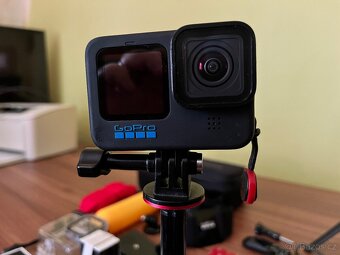 GoPro HERO 10 + bohaté příslušenství - 10